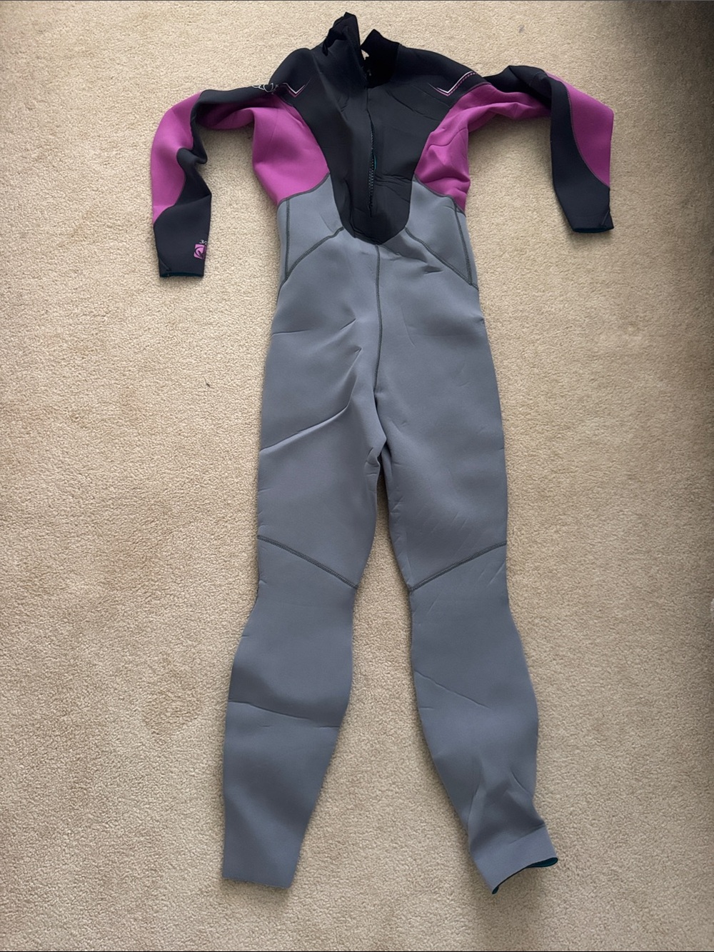 Woman’s Wetsuit in Gray and Pink- size 9-10